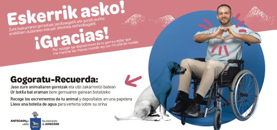 es la imagen del cartel de la campaña. En ella aparece un chico en silla de ruedas dando las gracias a los propietarios de perros que recogen las deposiciones de los perros.