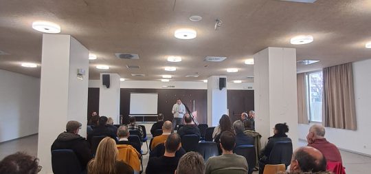 Imagen Industrialdeari buruz hitz egiteko bilera